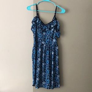 Blue dress with sleeve detail & navy trim